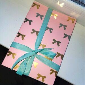 Bow pastel jornal